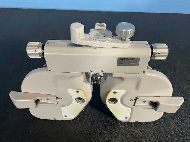 1991 magnon rt 500 phoropter refractieonderzoek - afbeelding 3 van  4