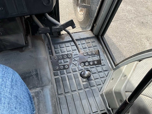 1991 massey ferguson 365 tweewielaangedreven landbouwtractor - afbeelding 15 van  25