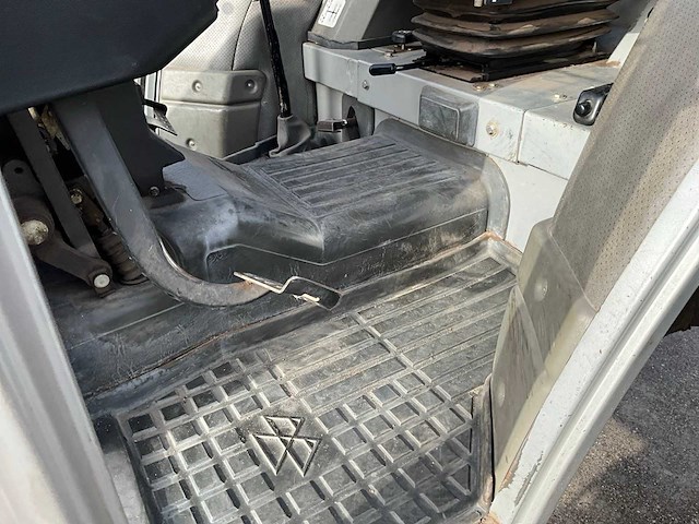 1991 massey ferguson 365 tweewielaangedreven landbouwtractor - afbeelding 9 van  25