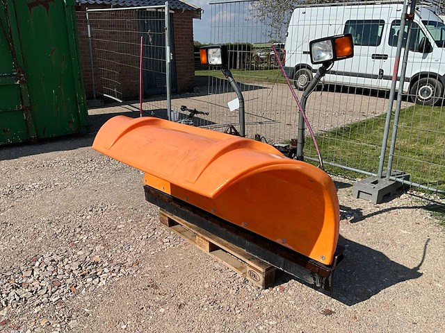 1991 nido snk 180-r12v sneeuwschuiver - afbeelding 1 van  4