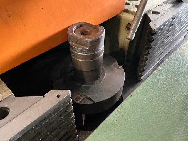 1991 scm t 130 n tafelfreesmachine - afbeelding 6 van  9