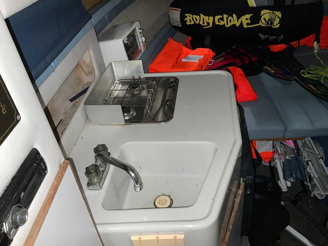 1991 sea ray boats 220 da speed boot “v8” - afbeelding 17 van  47