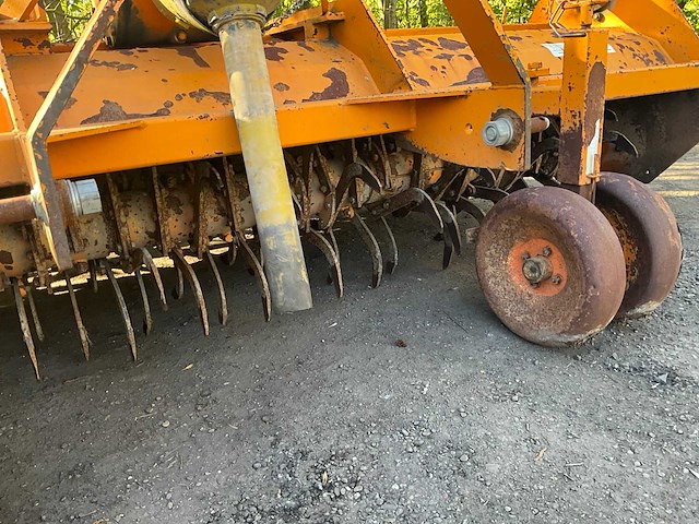 1991 struik 4rf 320 grondfrees - afbeelding 4 van  16