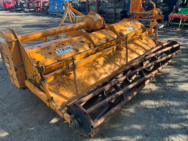 1991 struik 4rf 320 grondfrees - afbeelding 16 van  16