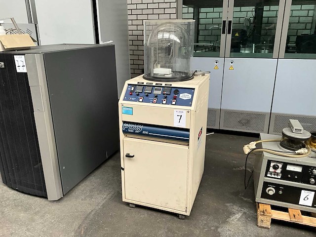 1991 union carbide / parylene coater pds 2010 vacuüm depositiesysteem - afbeelding 1 van  10