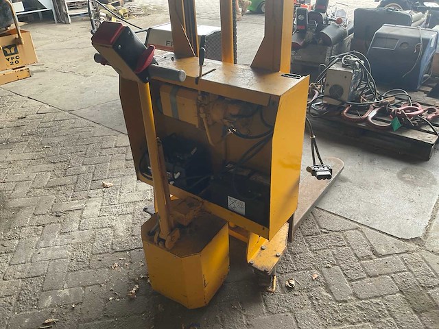 1992 baka egv 89-605 stapelaar - afbeelding 7 van  13