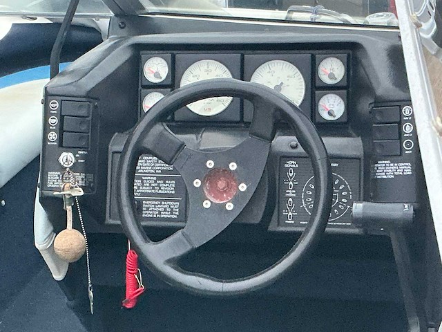 1992 bayliner v6 capri 4.3 sportcruiser boot met 2003 kalf kbe kiep boottrailer - afbeelding 30 van  63