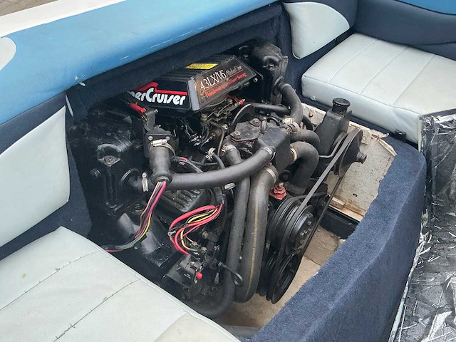 1992 bayliner v6 capri 4.3 sportcruiser boot met 2003 kalf kbe kiep boottrailer - afbeelding 10 van  63