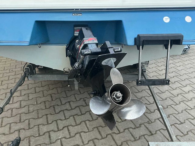 1992 bayliner v6 capri 4.3 sportcruiser boot met 2003 kalf kbe kiep boottrailer - afbeelding 17 van  63
