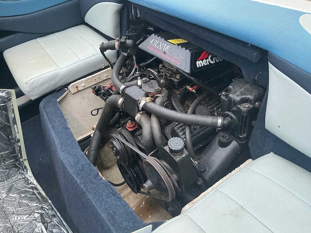 1992 bayliner v6 sportcruiser boot op kalf kbe bootaanhanger - afbeelding 17 van  59