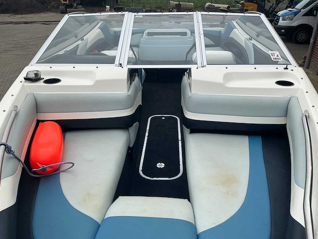 1992 bayliner v6 sportcruiser boot op kalf kbe bootaanhanger - afbeelding 26 van  59