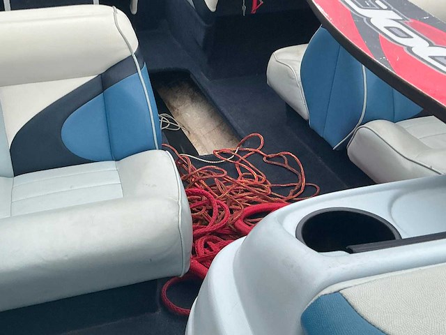 1992 bayliner v6 sportcruiser boot op kalf kbe bootaanhanger - afbeelding 39 van  59