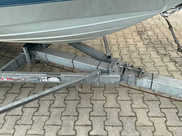 1992 bayliner v6 sportcruiser boot op kalf kbe bootaanhanger - afbeelding 57 van  59