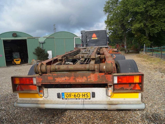 1992 blumhardt 3-assige containeroplegger met 30 ton kabelsysteem - afbeelding 6 van  7