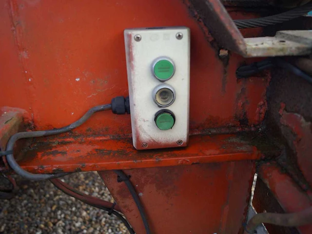 1992 blumhardt 3-assige containeroplegger met 30 ton kabelsysteem - afbeelding 6 van  7