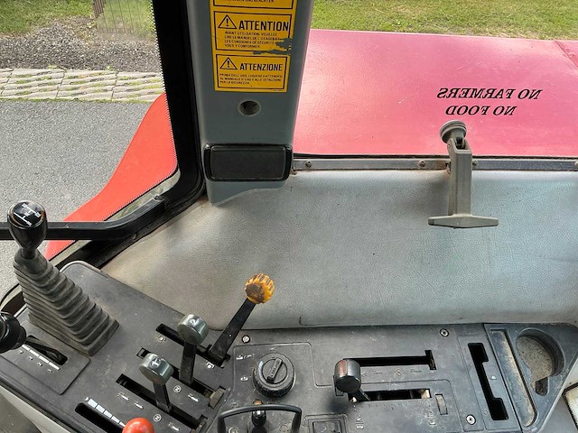 1992 case 5120 powershift vierwielaangedreven landbouwtractor - afbeelding 15 van  26
