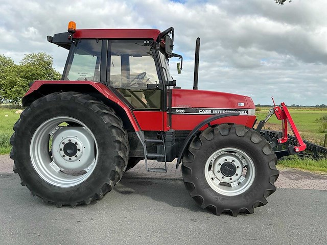 1992 case 5120 powershift vierwielaangedreven landbouwtractor - afbeelding 23 van  26