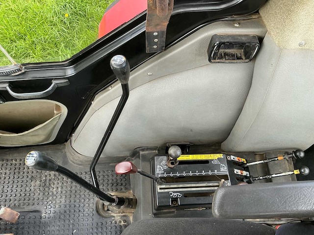 1992 case ih 1455xl international vierwielaangedreven landbouwtractor - afbeelding 14 van  36