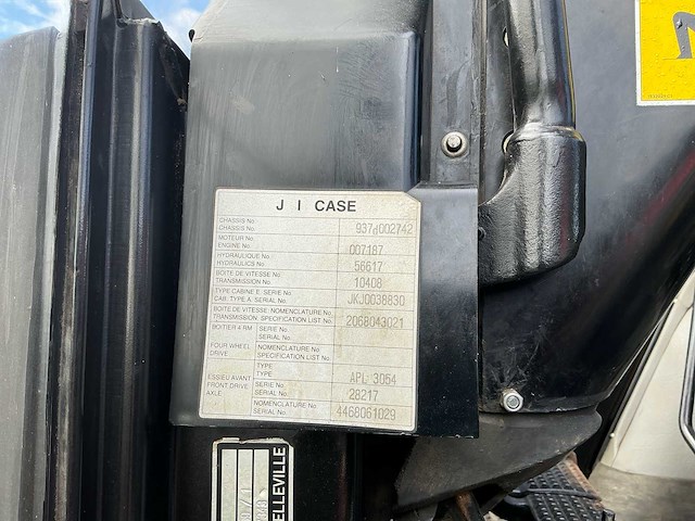 1992 case ih 1455xl international vierwielaangedreven landbouwtractor - afbeelding 28 van  36