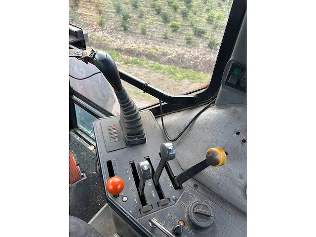 1992 case maxxum 5120 vierwielaangedreven landbouwtractor - afbeelding 17 van  25