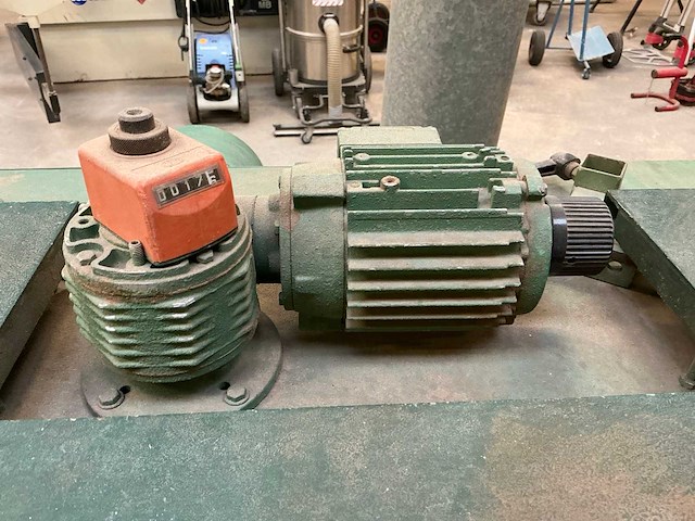 1992 chambon 1018 vierzijdige profileer- en schaafmachine - afbeelding 12 van  15