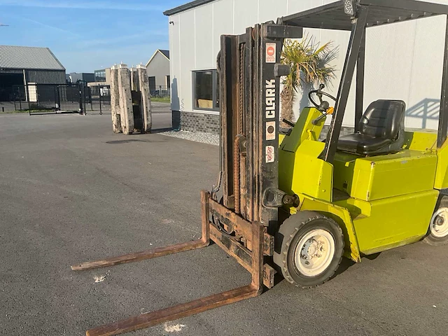 1992 clark dpm20 vorkheftruck - afbeelding 18 van  19