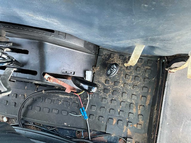 1992 deutz-fahr dx6.10 vierwielaangedreven landbouwtractor - afbeelding 12 van  17