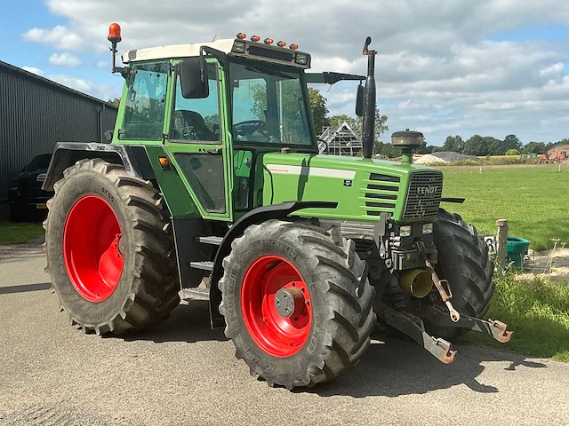 1992 fendt farmer 310 lsa vierwielaangedreven landbouwtractor - afbeelding 12 van  40