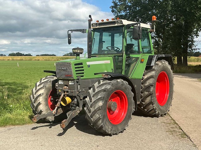 1992 fendt farmer 310 lsa vierwielaangedreven landbouwtractor - afbeelding 38 van  40