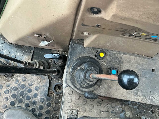 1992 fendt farmer 310 turbomatik vierwielaangedreven landbouwtractor - afbeelding 24 van  32