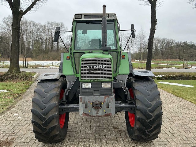 1992 fendt farmer 310 turbomatik vierwielaangedreven landbouwtractor - afbeelding 31 van  32