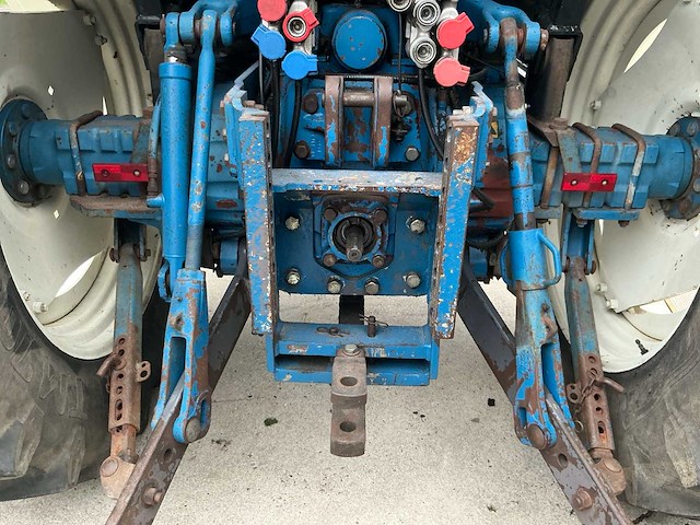 1992 ford 6640 vierwielaangedreven landbouwtractor - afbeelding 4 van  27