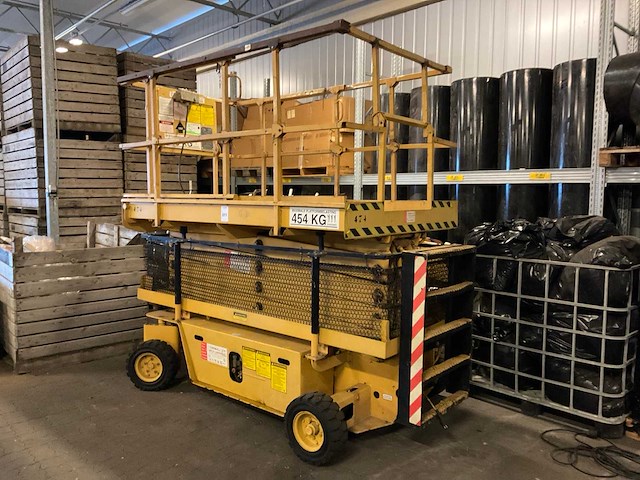 1992 grove north america sm130e hoogwerker - afbeelding 1 van  9