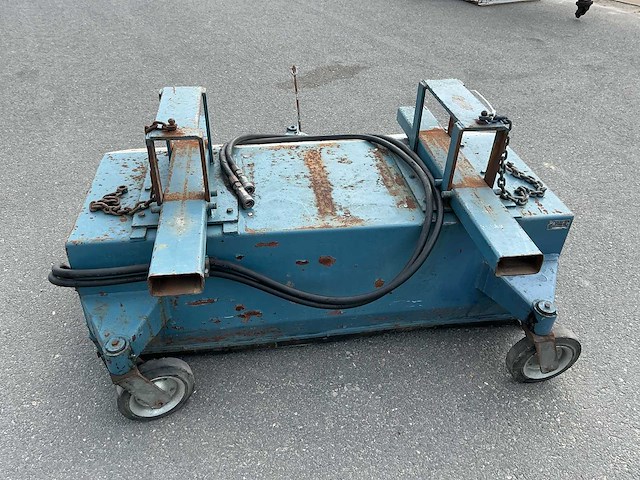 1992 grünig gs1500 straatveegmachine - afbeelding 9 van  12
