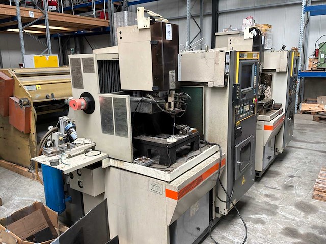 1992 hitachi h-cut203m draadvonk- en erodeermachine - afbeelding 1 van  8