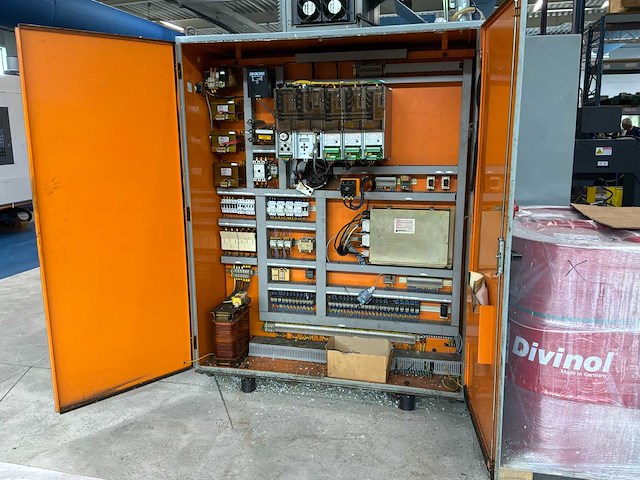 1992 ibarmia (8) zvx-2000 cnc bedfreesmachine / verticaal bewerkingscentrum - afbeelding 24 van  24