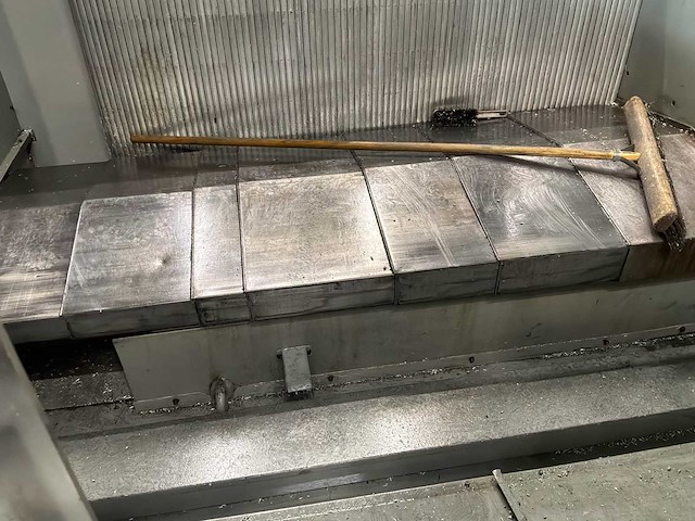1992 ibarmia (8) zvx-2000 cnc bedfreesmachine / verticaal bewerkingscentrum - afbeelding 21 van  24