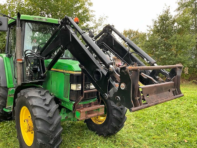 1992 john deere 6200 vierwielaangedreven landbouwtractor met voorlader - afbeelding 12 van  35