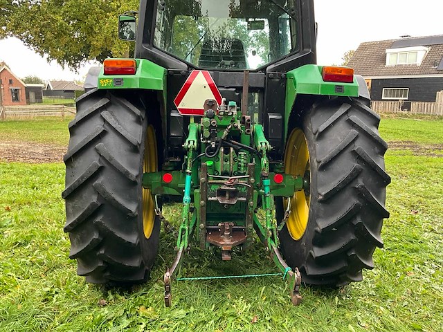 1992 john deere 6200 vierwielaangedreven landbouwtractor met voorlader - afbeelding 18 van  35