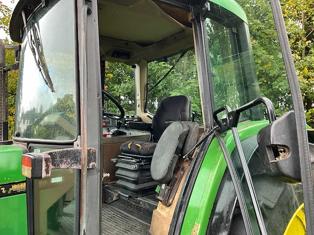 1992 john deere 6200 vierwielaangedreven landbouwtractor met voorlader - afbeelding 24 van  35
