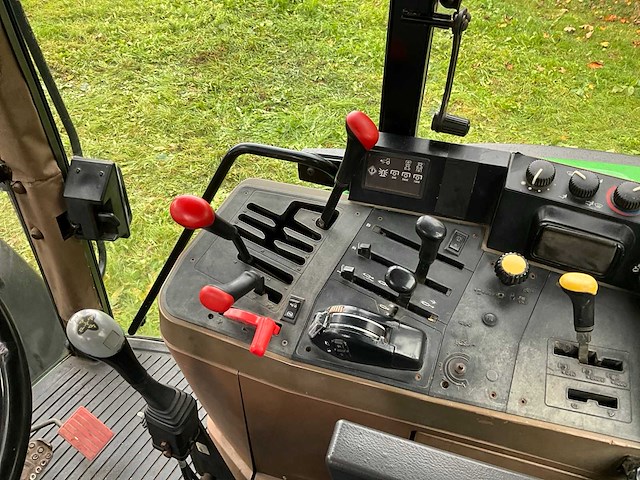 1992 john deere 6200 vierwielaangedreven landbouwtractor met voorlader - afbeelding 29 van  35