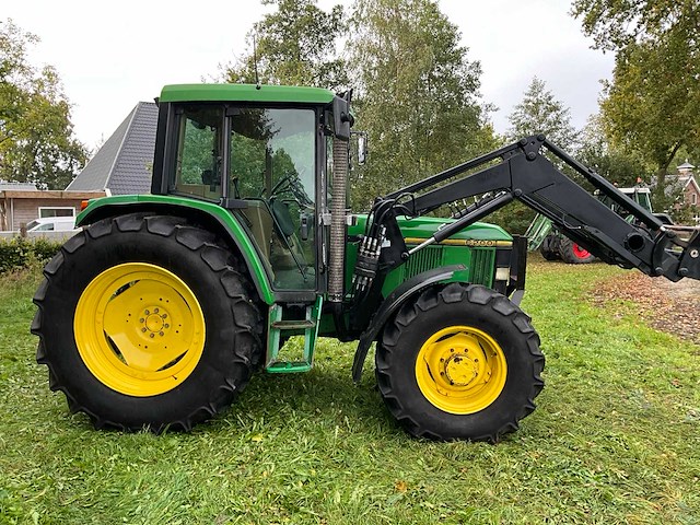 1992 john deere 6200 vierwielaangedreven landbouwtractor met voorlader - afbeelding 5 van  35