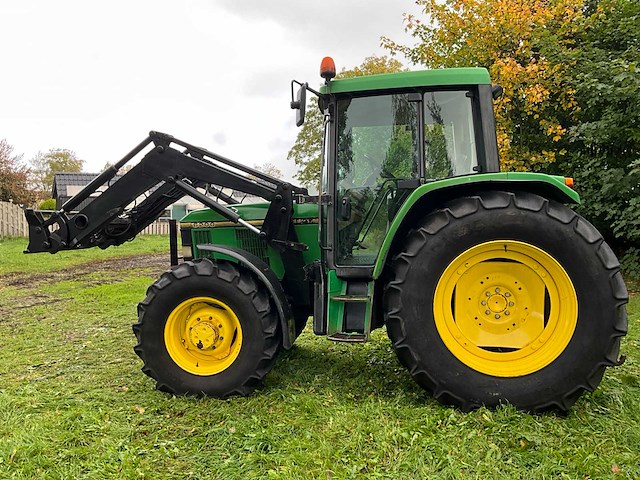 1992 john deere 6200 vierwielaangedreven landbouwtractor met voorlader - afbeelding 9 van  35