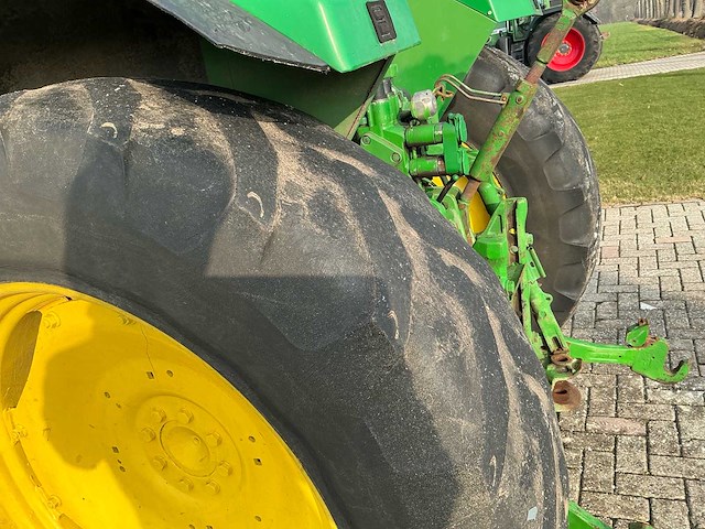 1992 john deere 6200 vierwielaangedreven landbouwtractor - afbeelding 6 van  32