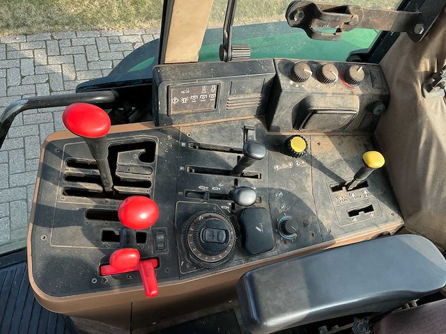1992 john deere 6200 vierwielaangedreven landbouwtractor - afbeelding 20 van  32