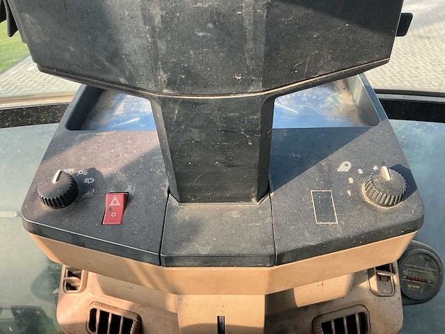 1992 john deere 6200 vierwielaangedreven landbouwtractor - afbeelding 25 van  32