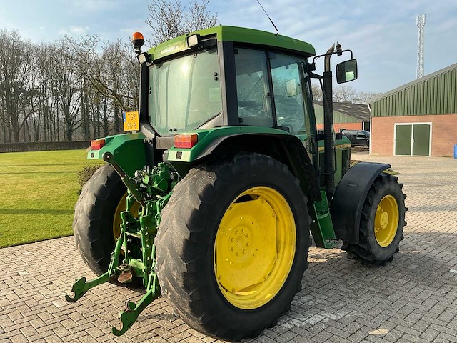 1992 john deere 6200 vierwielaangedreven landbouwtractor - afbeelding 28 van  32
