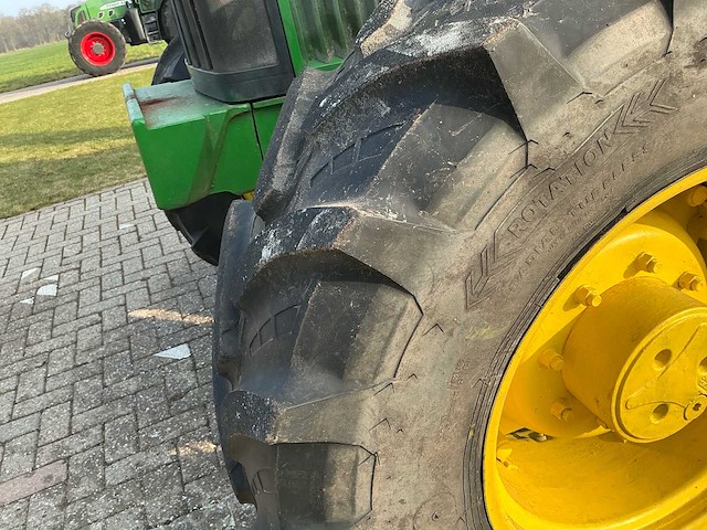 1992 john deere 6200 vierwielaangedreven landbouwtractor - afbeelding 2 van  20