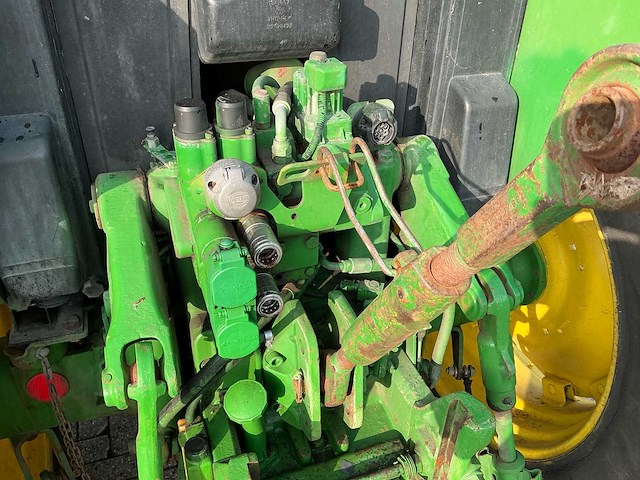 1992 john deere 6200 vierwielaangedreven landbouwtractor - afbeelding 2 van  18