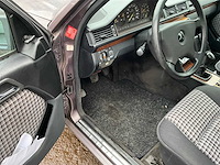 1992 mercedes-benz 300d w124 personenauto - afbeelding 14 van  17
